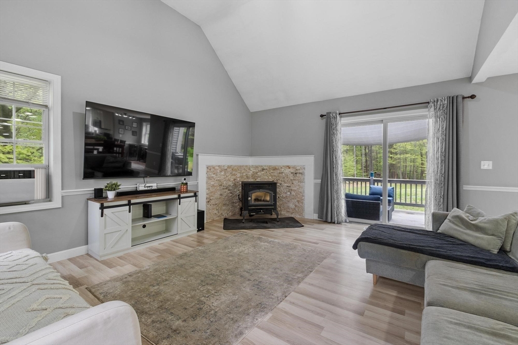 731 Foster Rd, Ashby, MA Photo #22