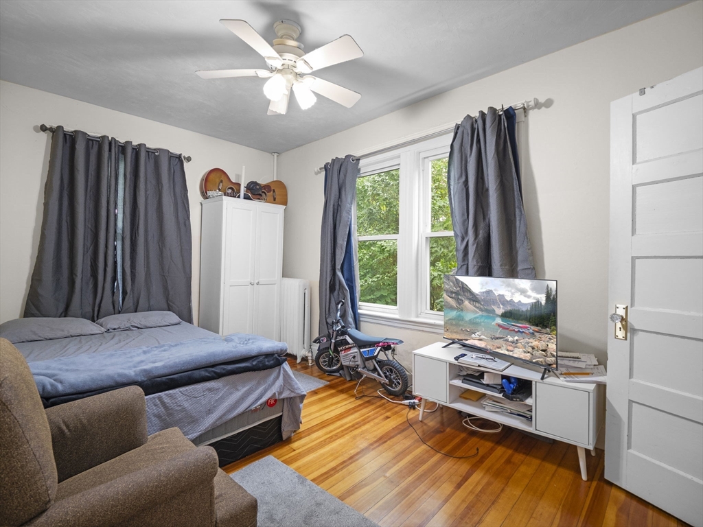 4 Darling St