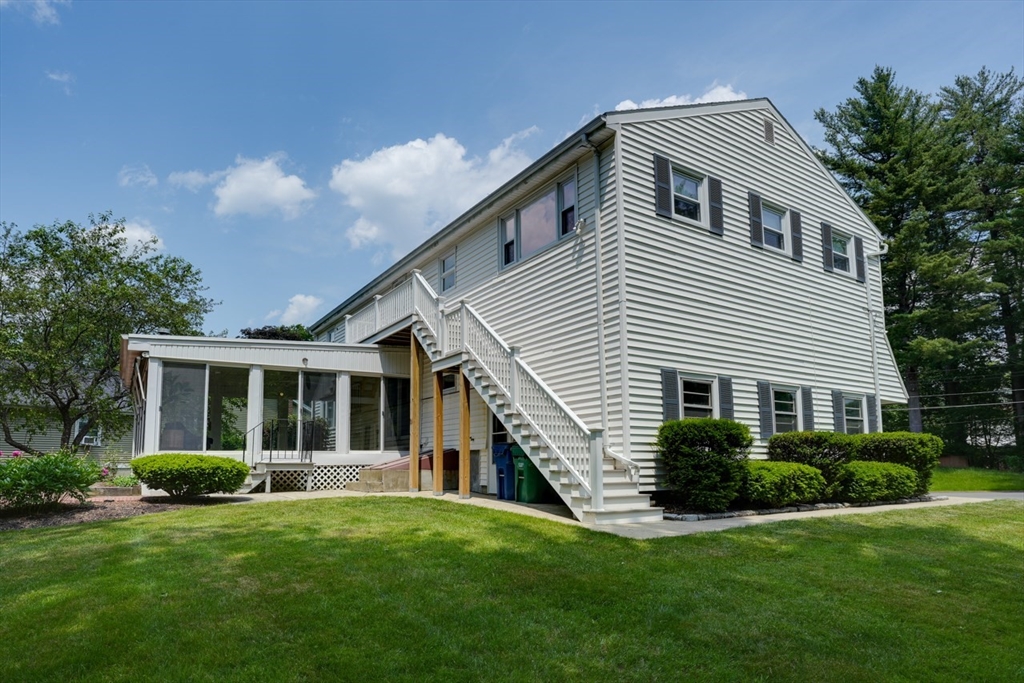 9 Stephanie St