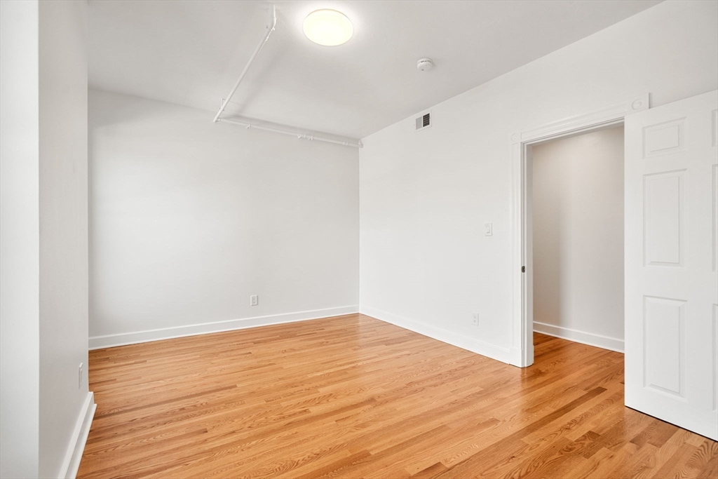 Cambridge, Massachusetts 02139, United States, 4 Bedrooms Bedrooms, ,2 BathroomsBathrooms,Residential,Active,163038