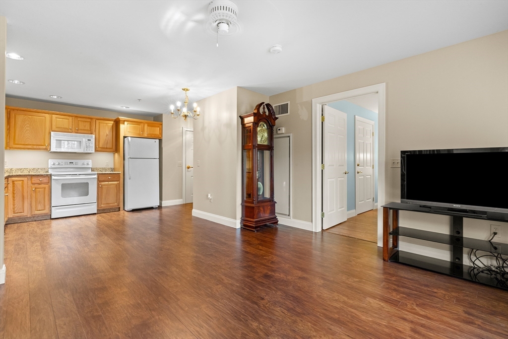 135 Beach Rd B204