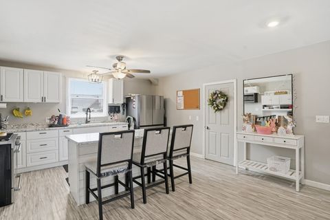 16 Brown St North Providence RI 02904