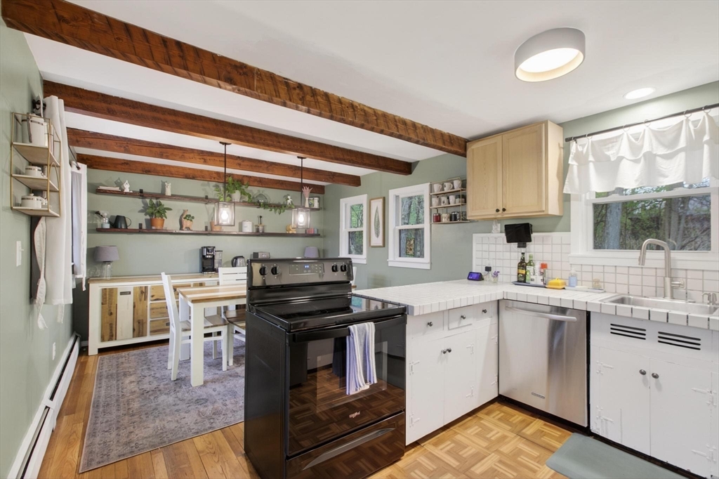 14 Francis Wyman Rd, Burlington, MA Photo #16