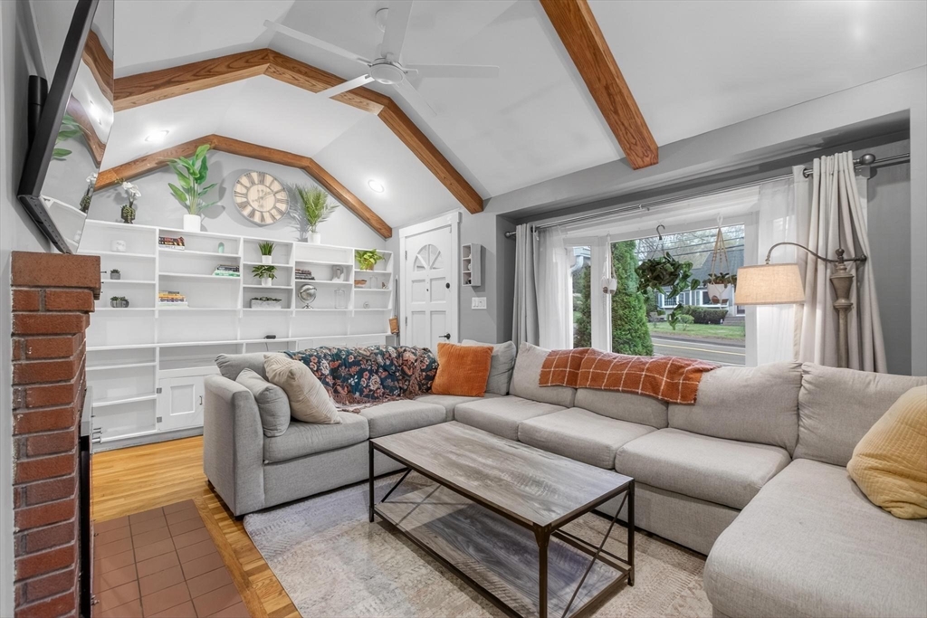 14 Francis Wyman Rd, Burlington, MA Photo #10