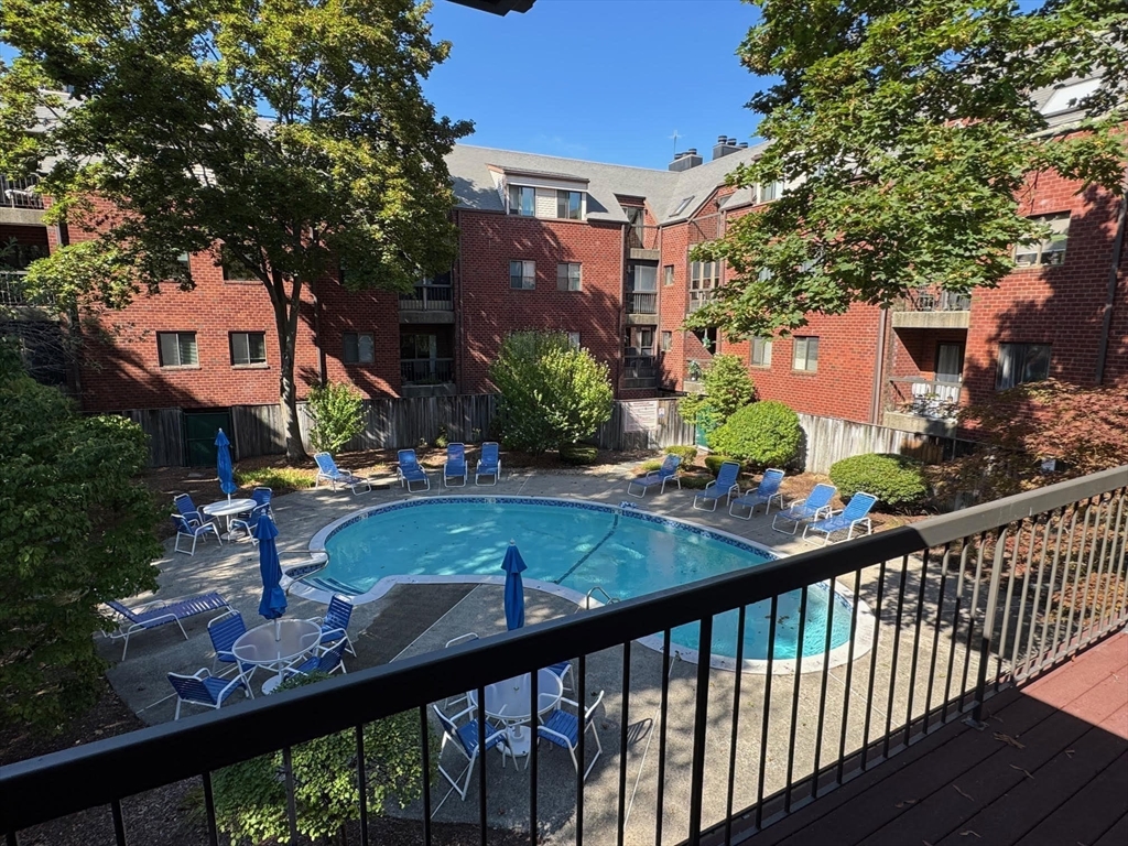 62 Vine Street 62