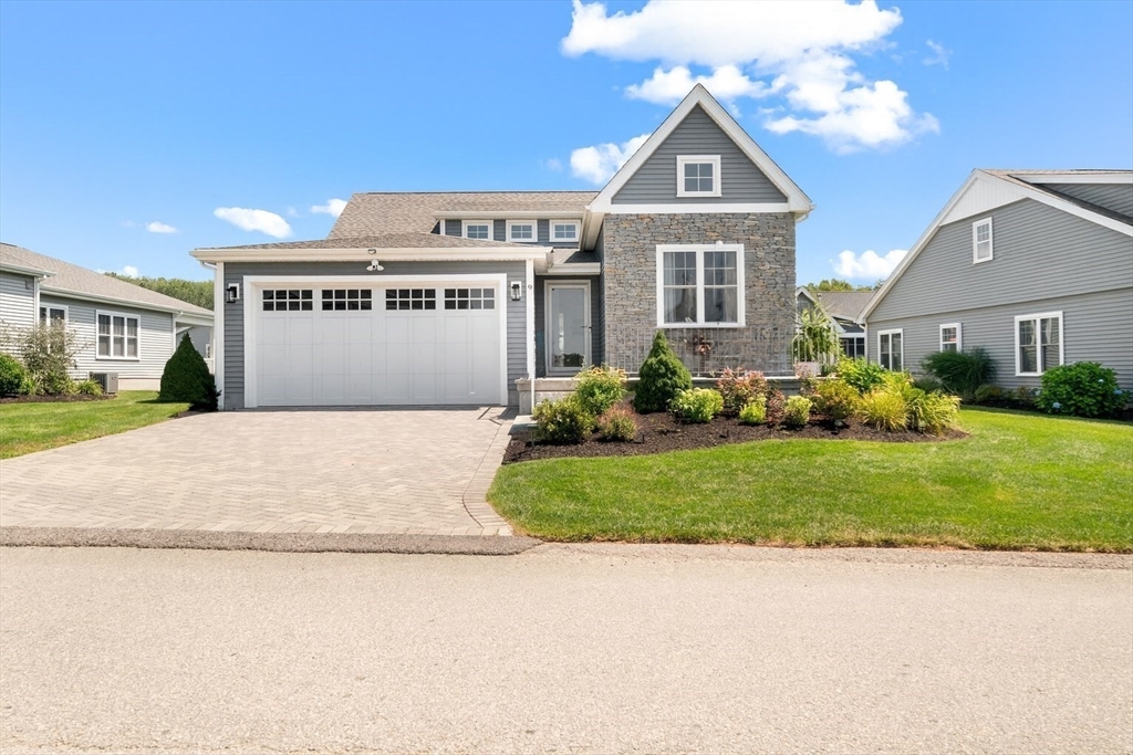 9 Sophia Dr