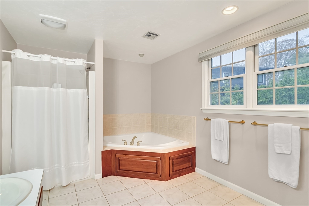 46 Holmes St, Needham, MA Photo #20