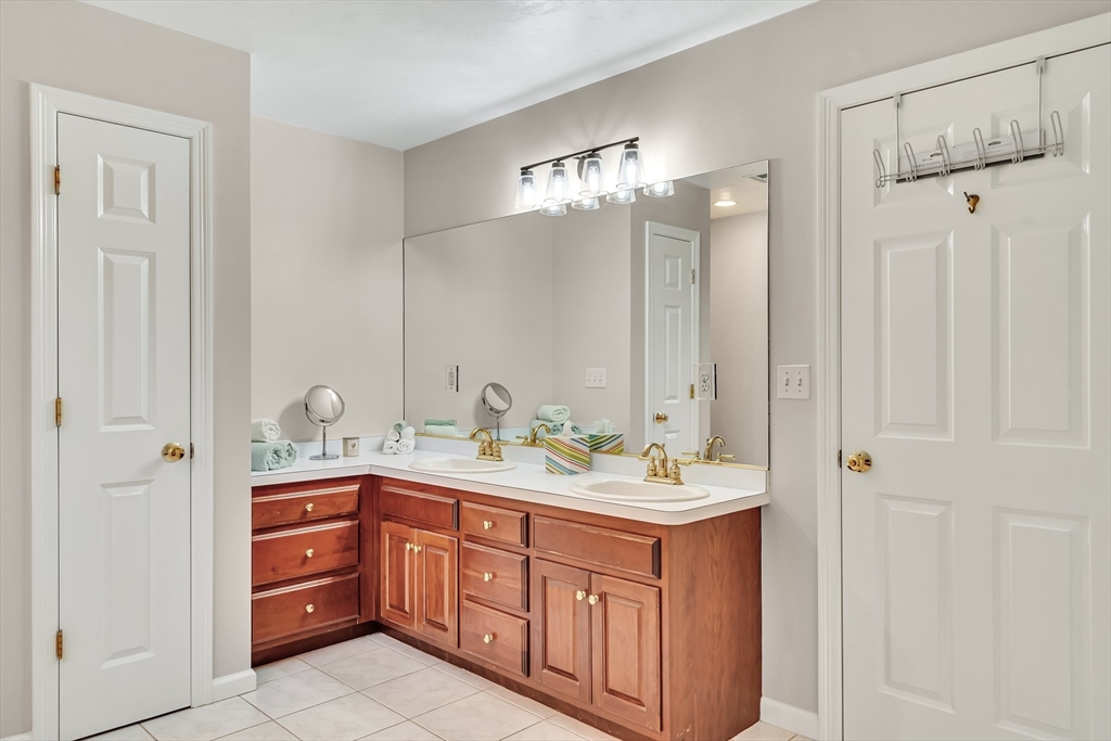 46 Holmes St, Needham, MA Photo #19