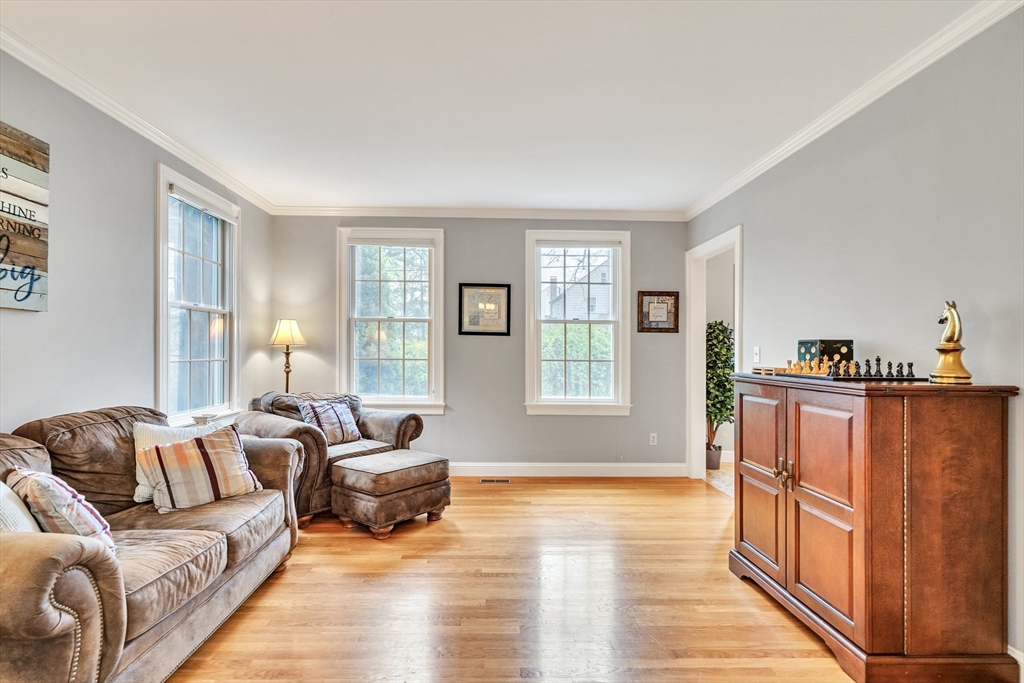 46 Holmes St, Needham, MA Photo #4
