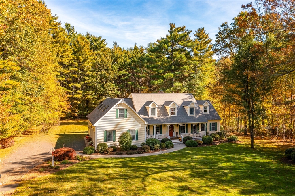 14 Eastwoods Drive