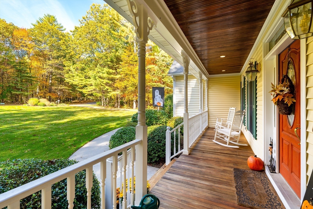 14 Eastwoods Drive