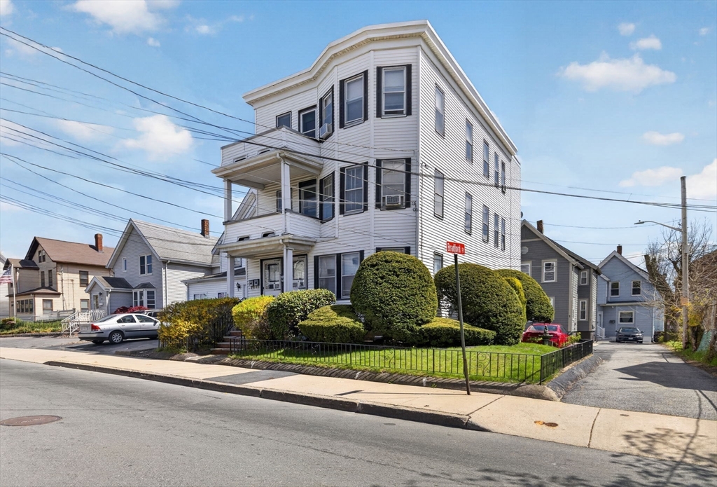 19 Bradford St