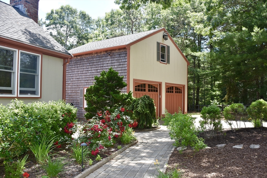 5 Windy Hill Dr