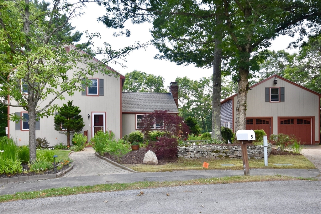 5 Windy Hill Dr