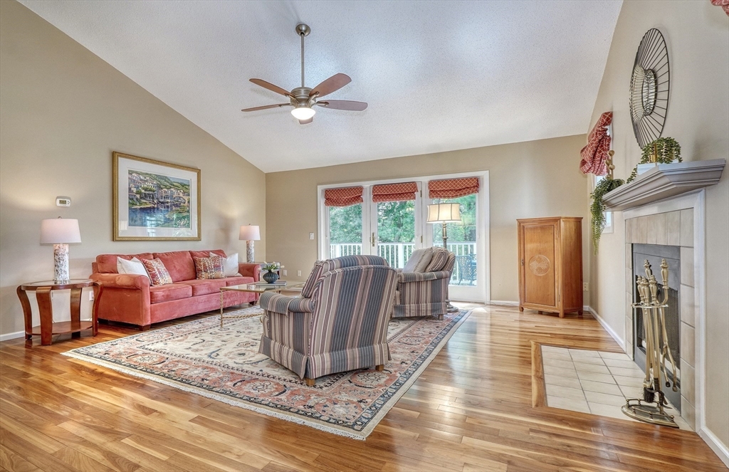 15 Treetop Court 15