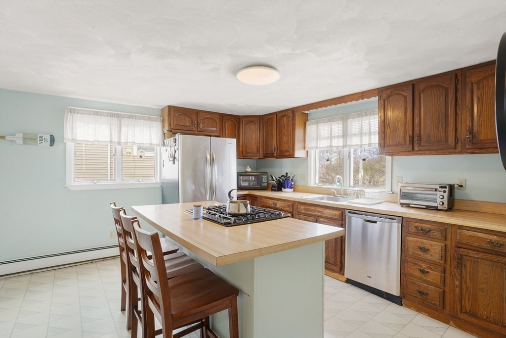 706 Sea St, Quincy, MA Photo #8