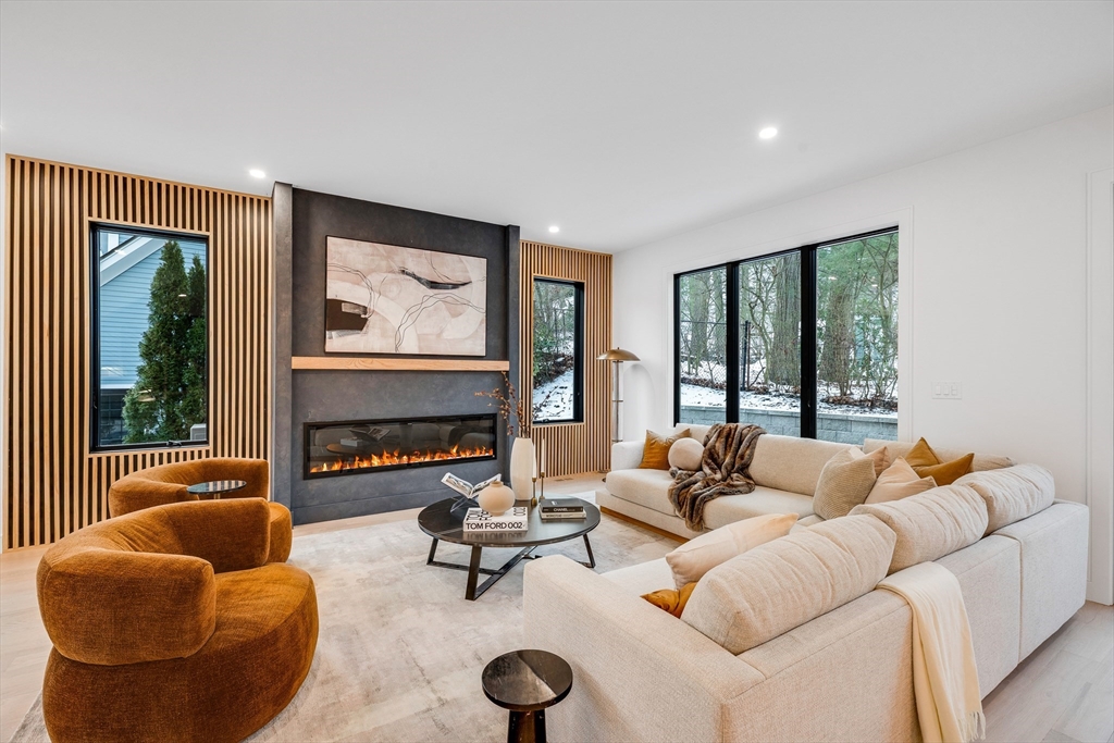 129 Withington Rd 129