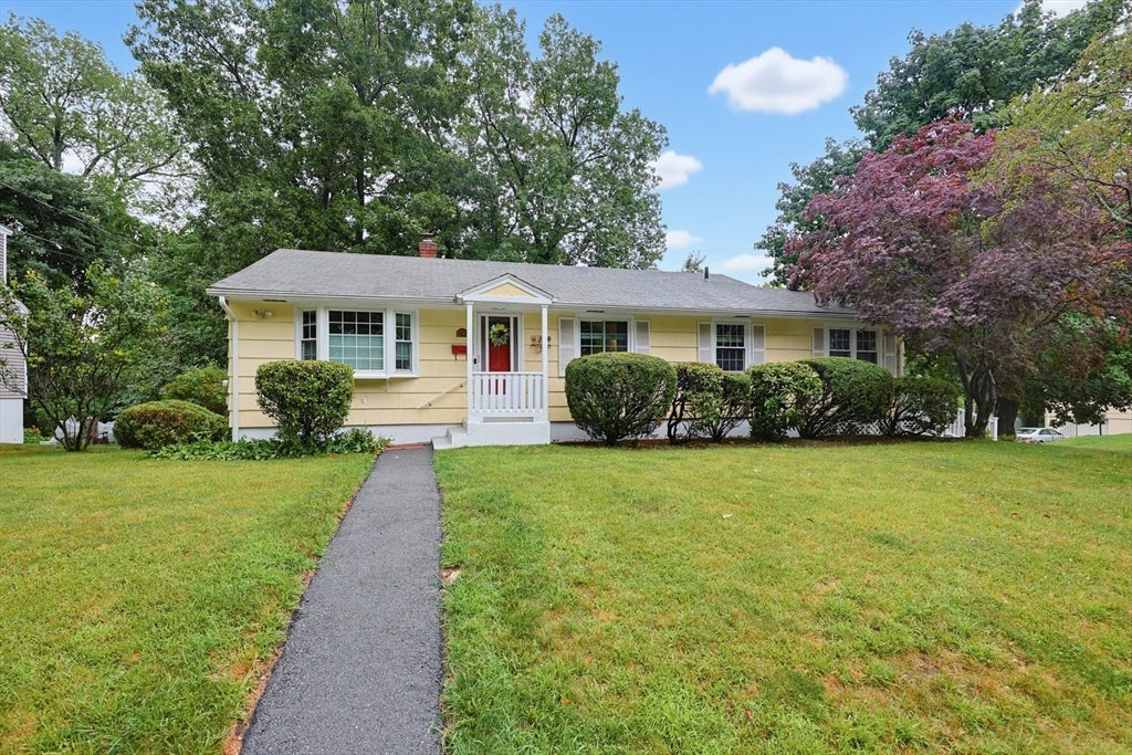 Photo of 32 Saratoga Drive, Worcester, MA