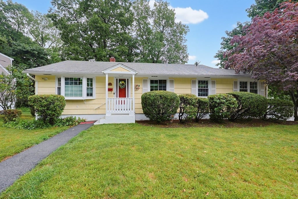 32 Saratoga Drive, Worcester, MA, 32 Saratoga Drive, Worcester, MA Photo #2