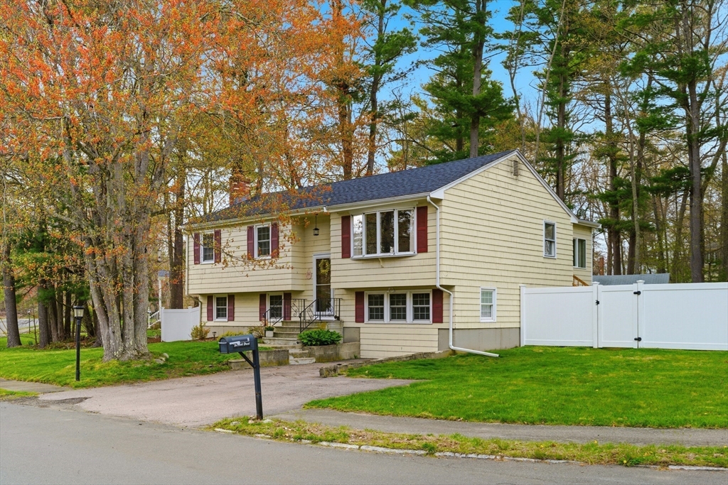8 Bicknell St
