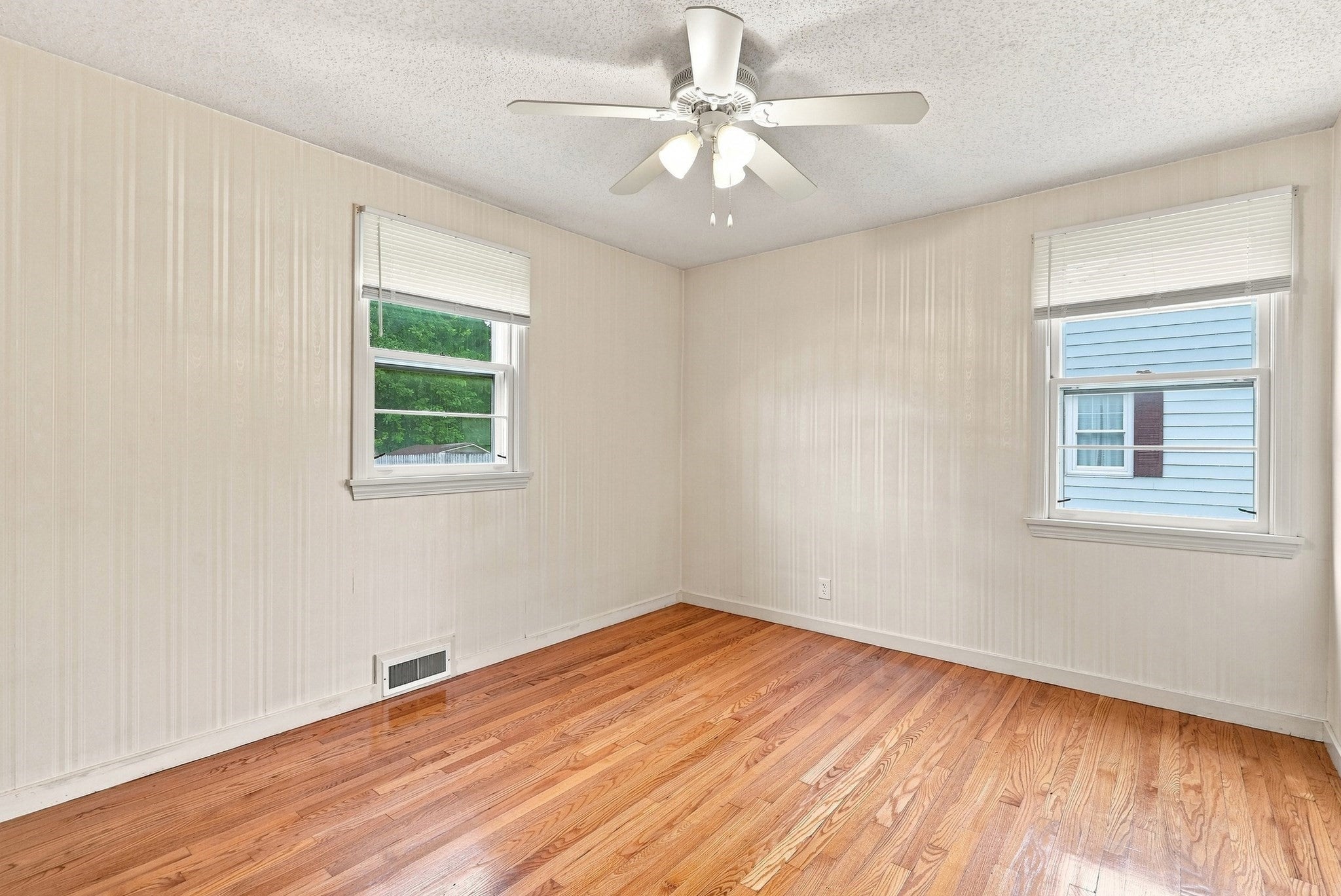 13 Parker St, Agawam, MA, 13 Parker St, Agawam, MA Photo #26