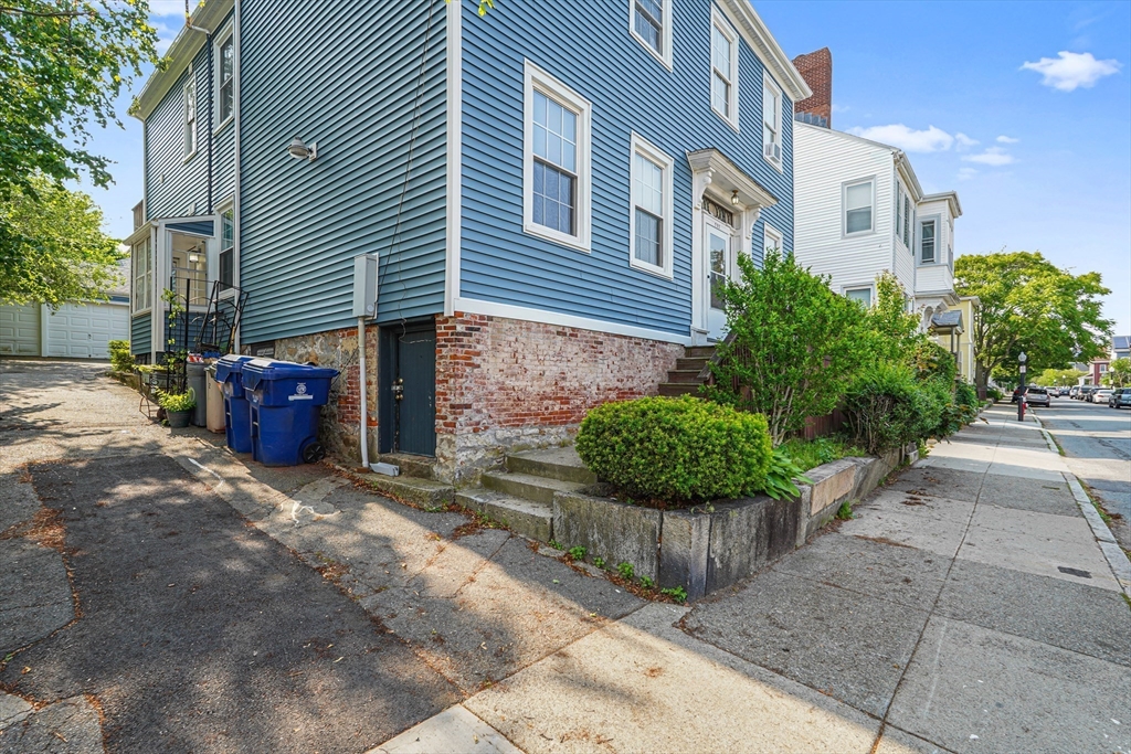 295-297 Pleasant St