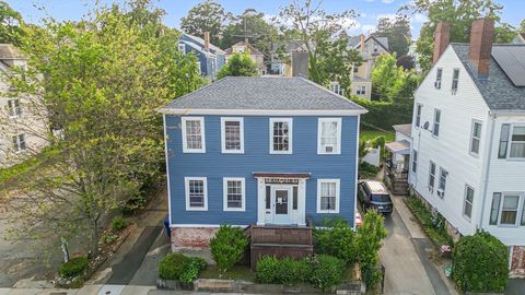295-297 Pleasant St New Bedford MA 02740