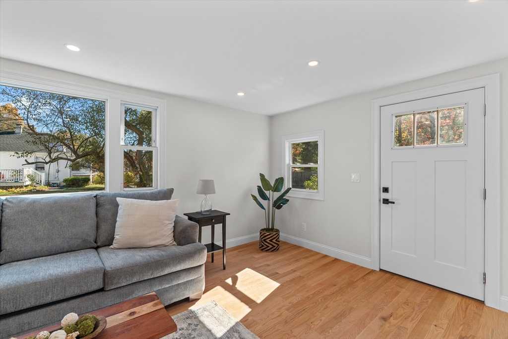 151 Grove Ave