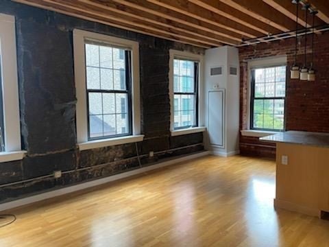 101 Broad St 4E