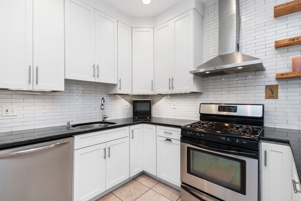 112 Thornton St 2