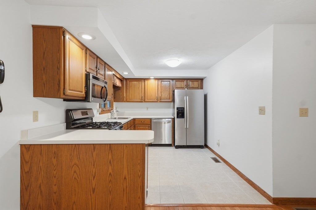 43 Villa Roma Drive #43, Tewksbury, MA Photo #6