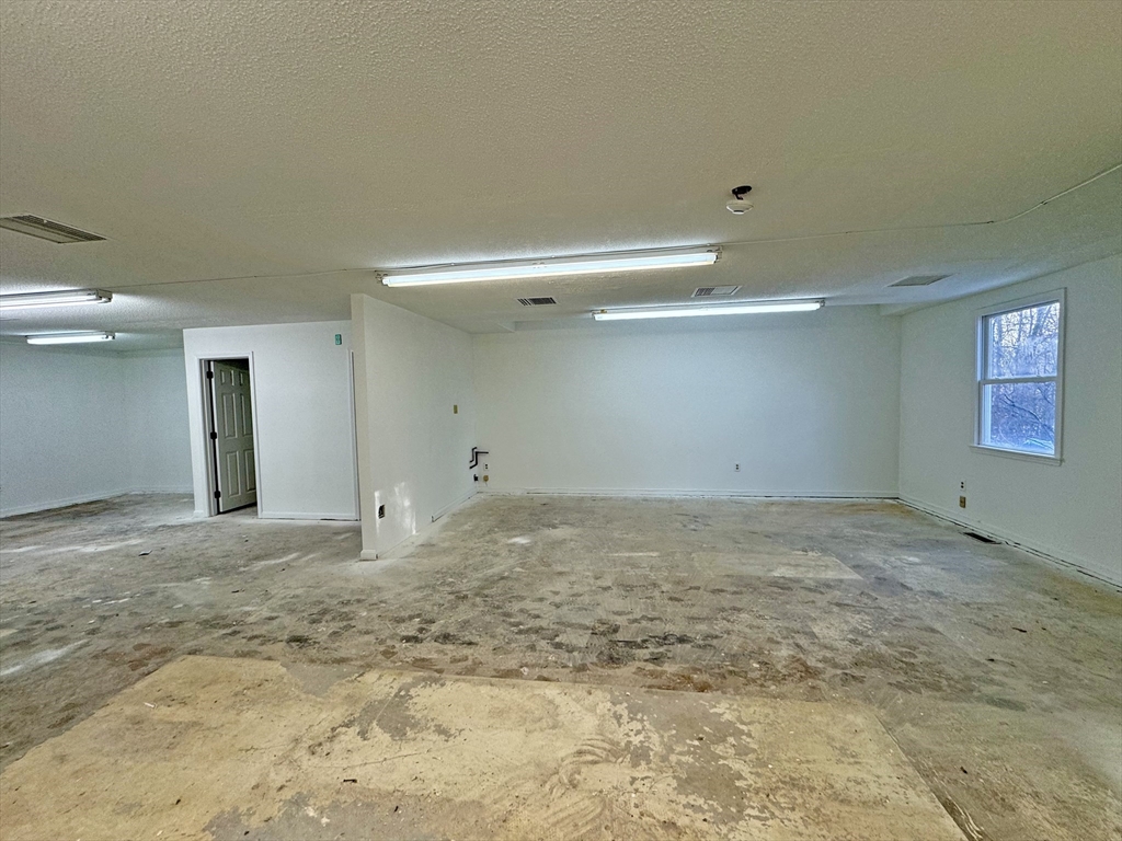 270 Littleton Road 30