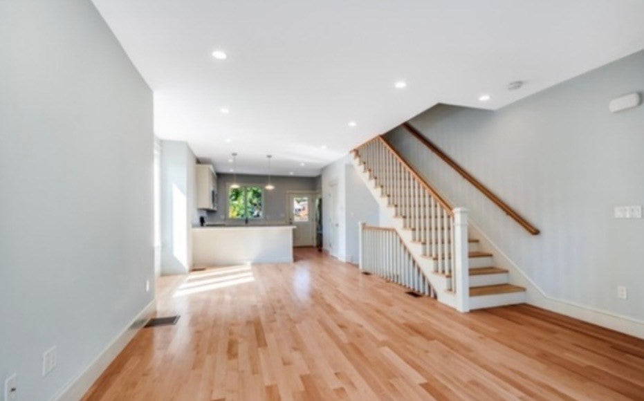 37 Bacon St #a, Watertown, MA Photo #3