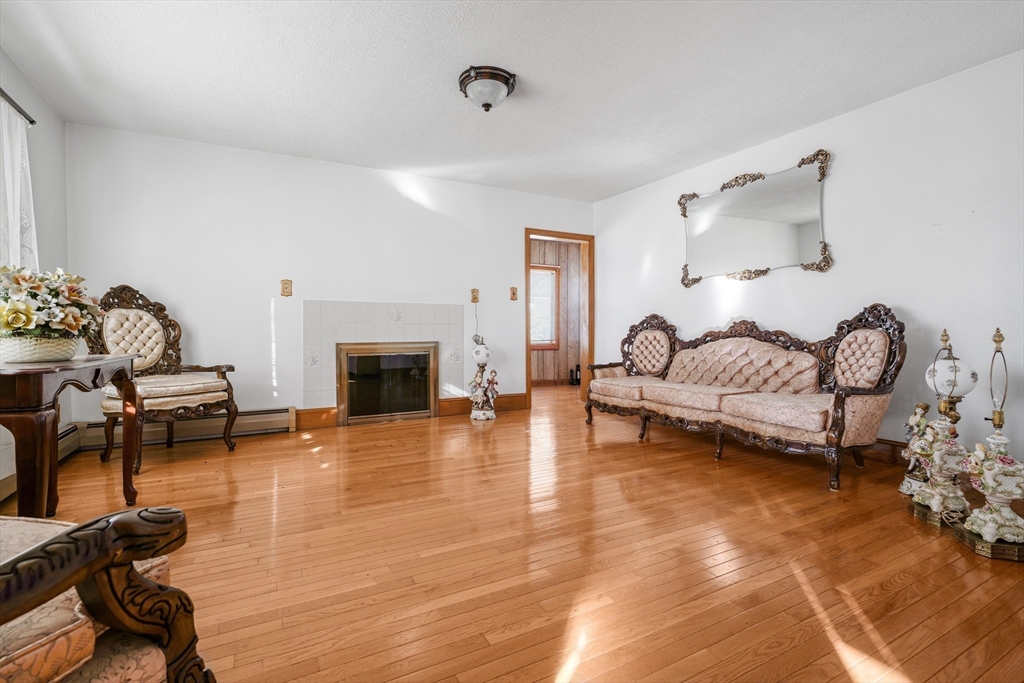 256 Rhode Island Ave