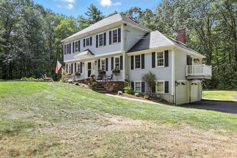 10 West Street Pepperell MA 01463