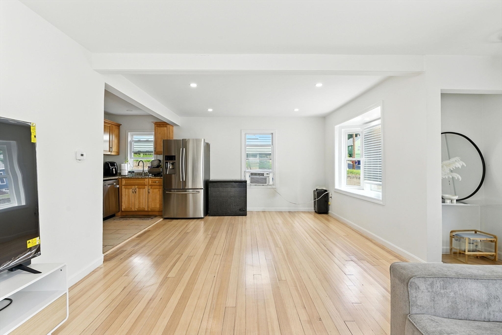 18 Ames St