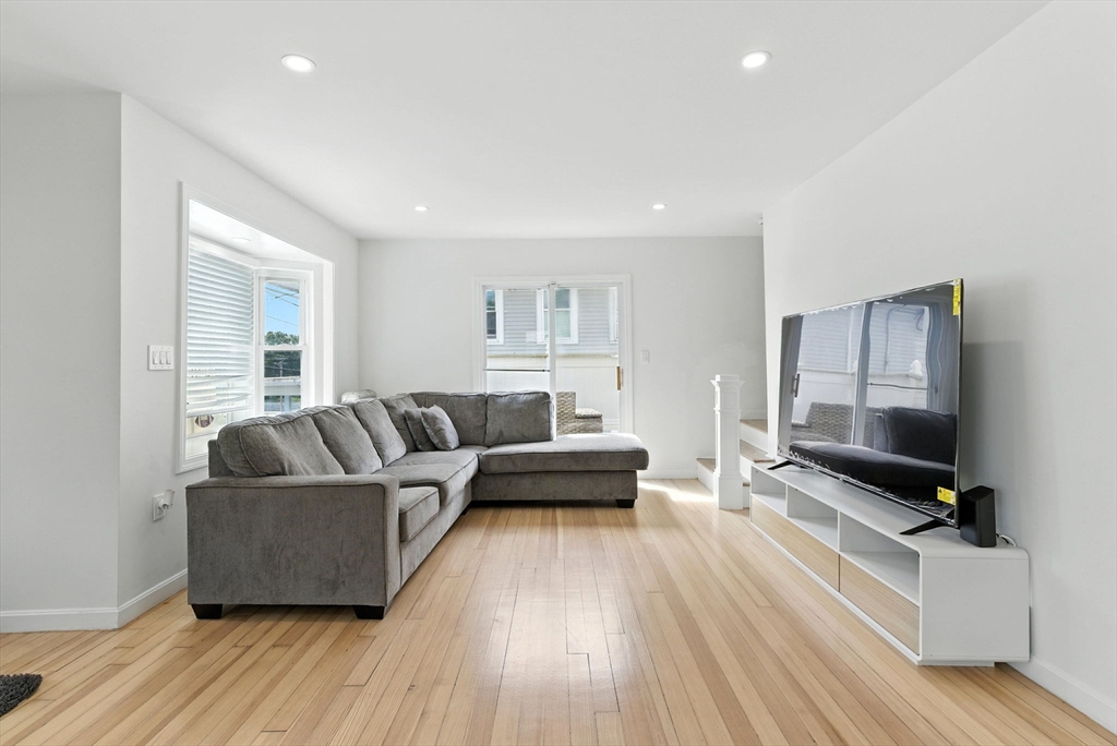 18 Ames St