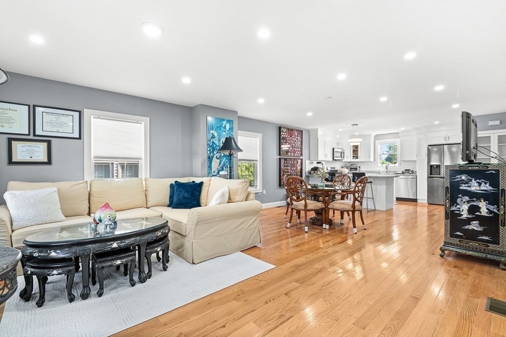 3 Burnham St 2