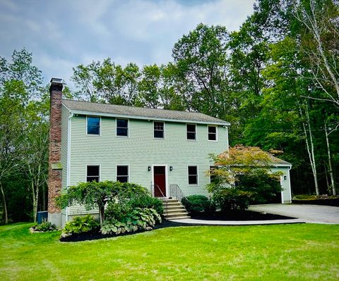 87 West St Westford MA 01886