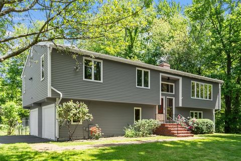 30 Causeway St Hudson MA 01749