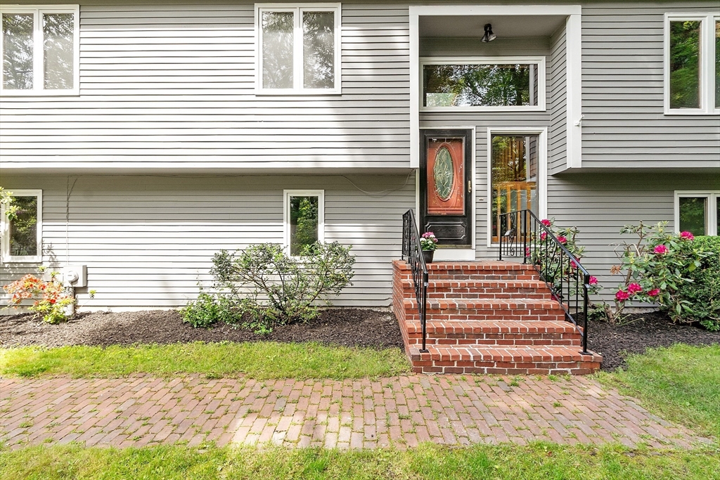 30 Causeway St