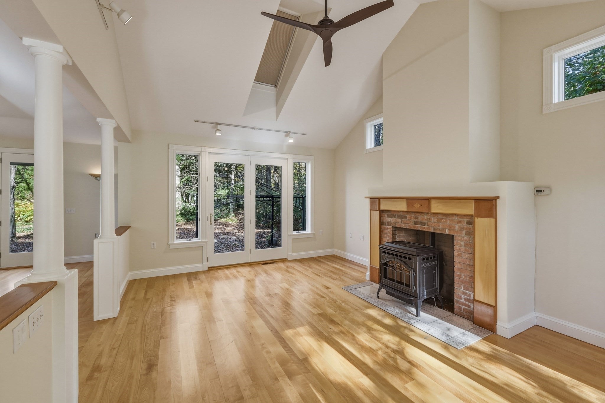 521 Old Farm Rd