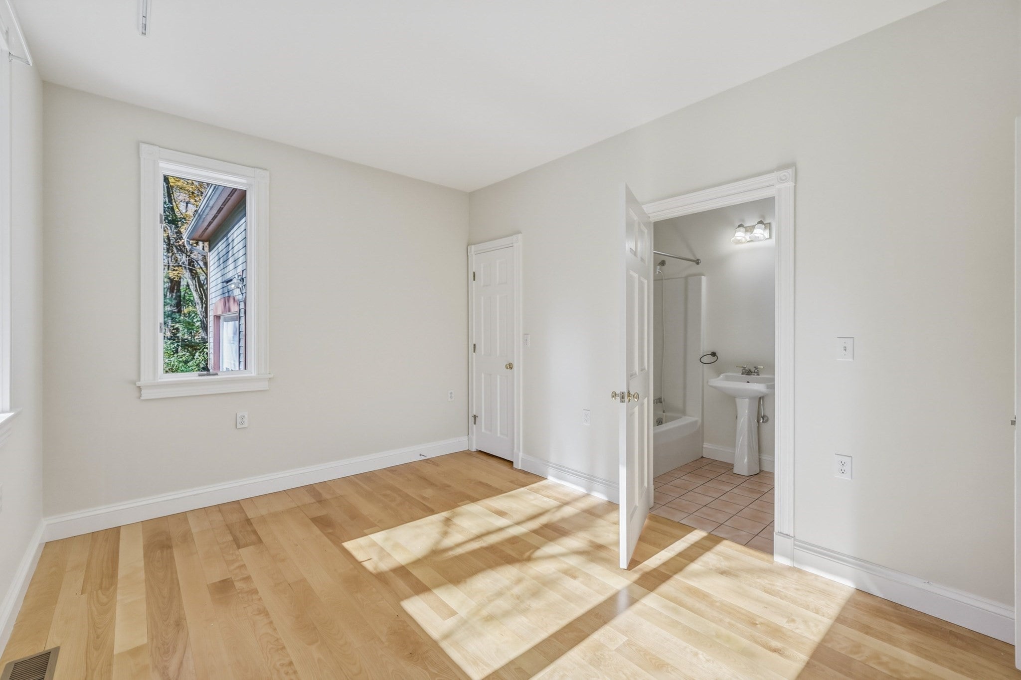 521 Old Farm Rd, Amherst, MA Photo #20