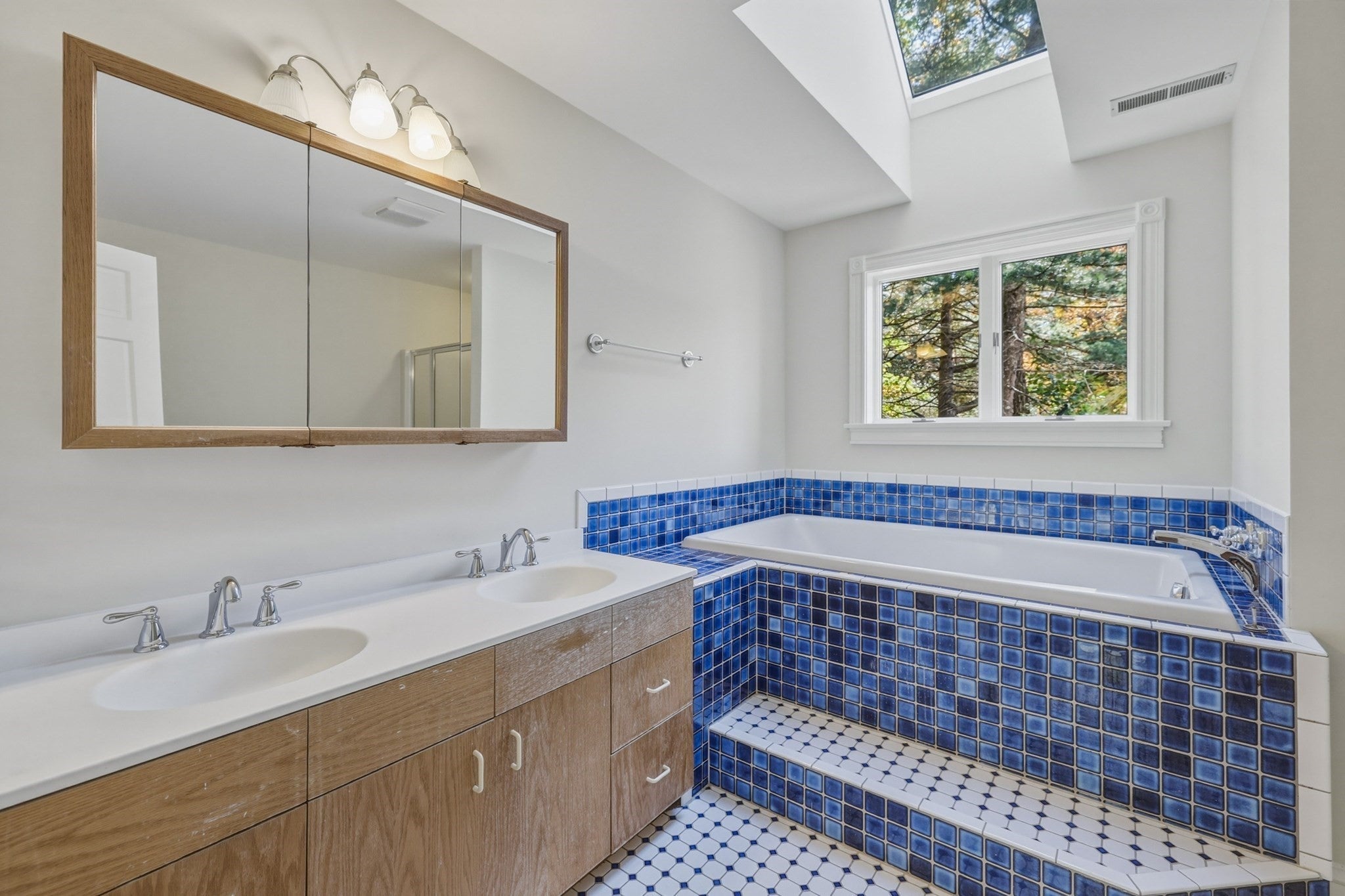 521 Old Farm Rd, Amherst, MA Photo #28