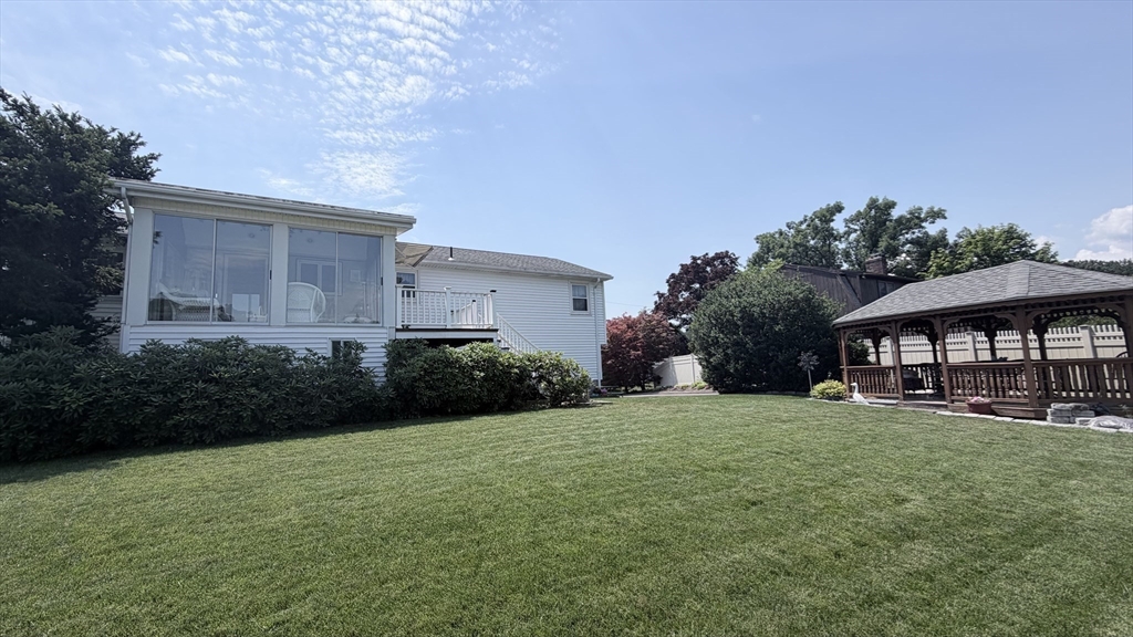84 Wanda St