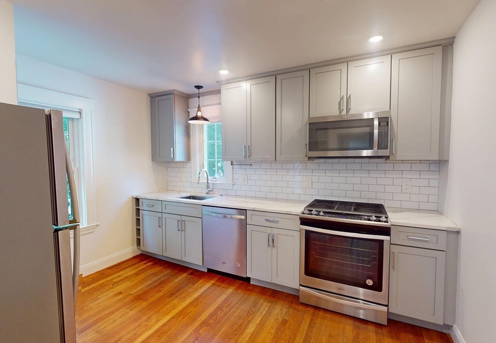 60 Denton Rd #2, Wellesley, MA Photo #2