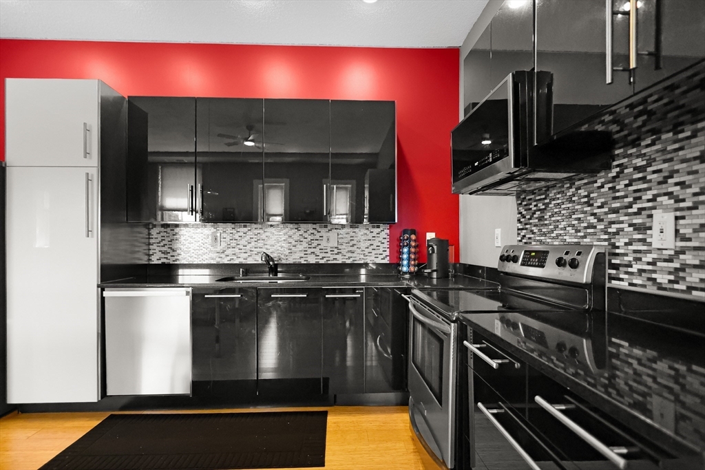 54 Forest St 219