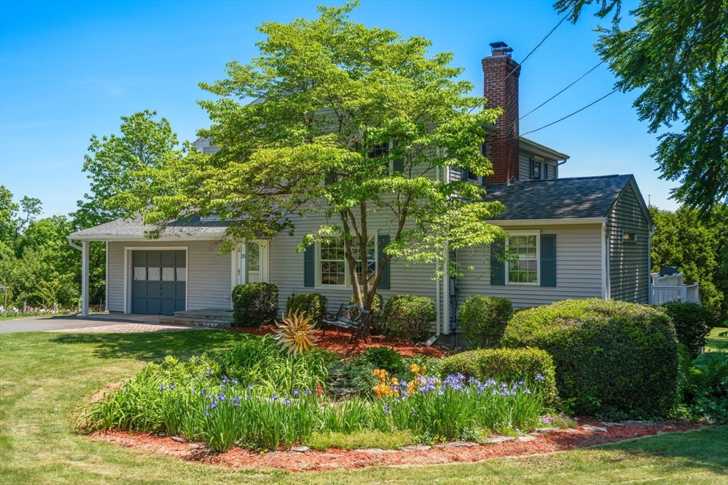25 Everett Ave