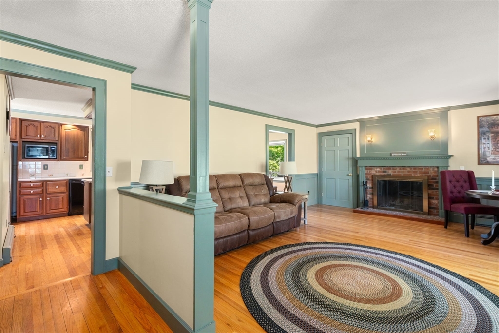 25 Everett Ave