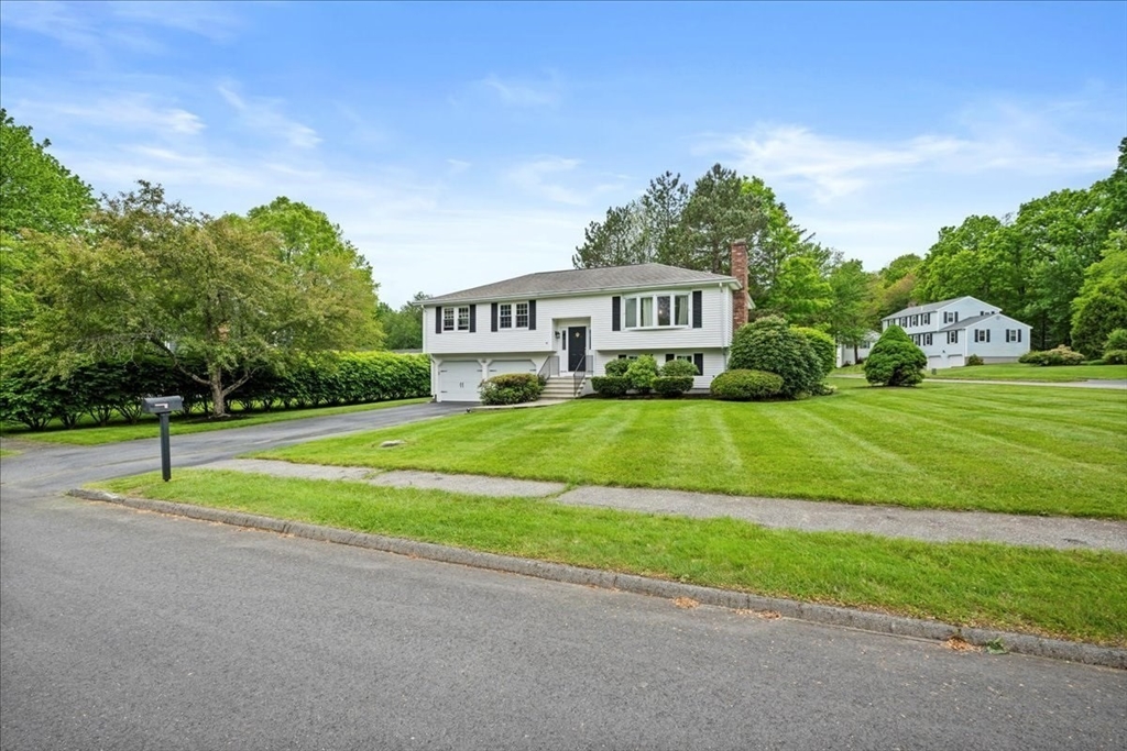 40 Richard Ave